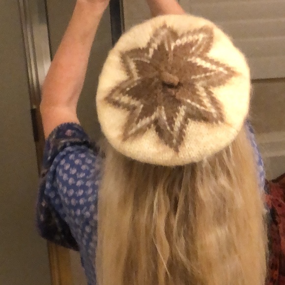 Beret Vintage Wool Hat. - Picture 2 of 6